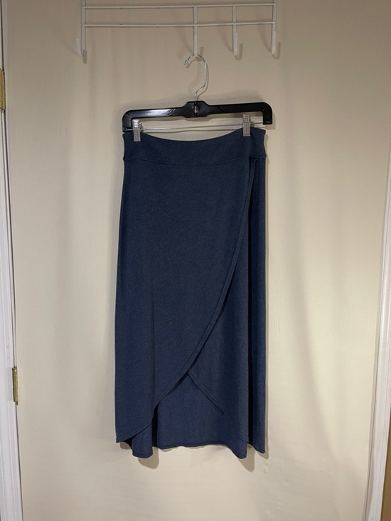 Athleta Dresses & Skirts - Athleta Navy Wrap-Style Midi Skirt Size XS Like New Condition